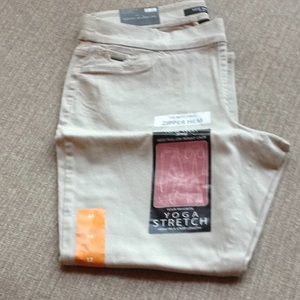 Nine West jeans. Heidi pull-on skinny crop.